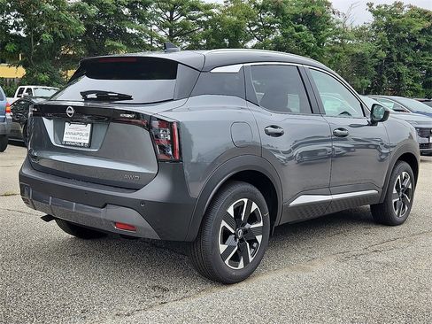 New 2025 Nissan Kicks SV w/ SV Premium Package image 4