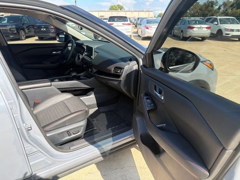 Used 2026 Nissan Rogue SV w/ Rock Creek Premium Package AWD/4WD image 22