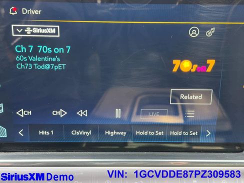 Used 2023 Chevrolet Silverado 1500 LT w/ Z71 Off-Road Package image 27