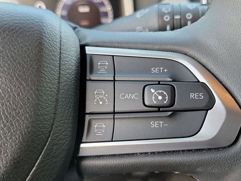 Used 2023 Jeep Compass Limited w/ Elite Group image 6