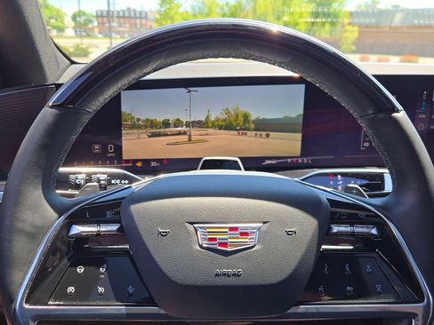 Used 2025 Cadillac Escalade Sport w/ Touring Package AWD/4WD image 38