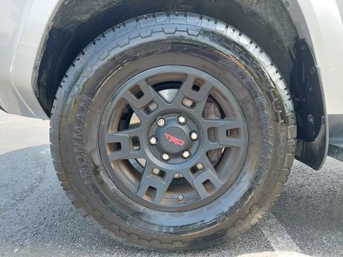 Certified 2021 Toyota 4Runner Venture w/ Moonroof Package AWD/4WD image 36