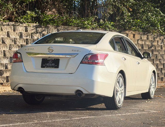 Used 2014 Nissan Altima 3.5 SL w/ Technology Package FWD image 7