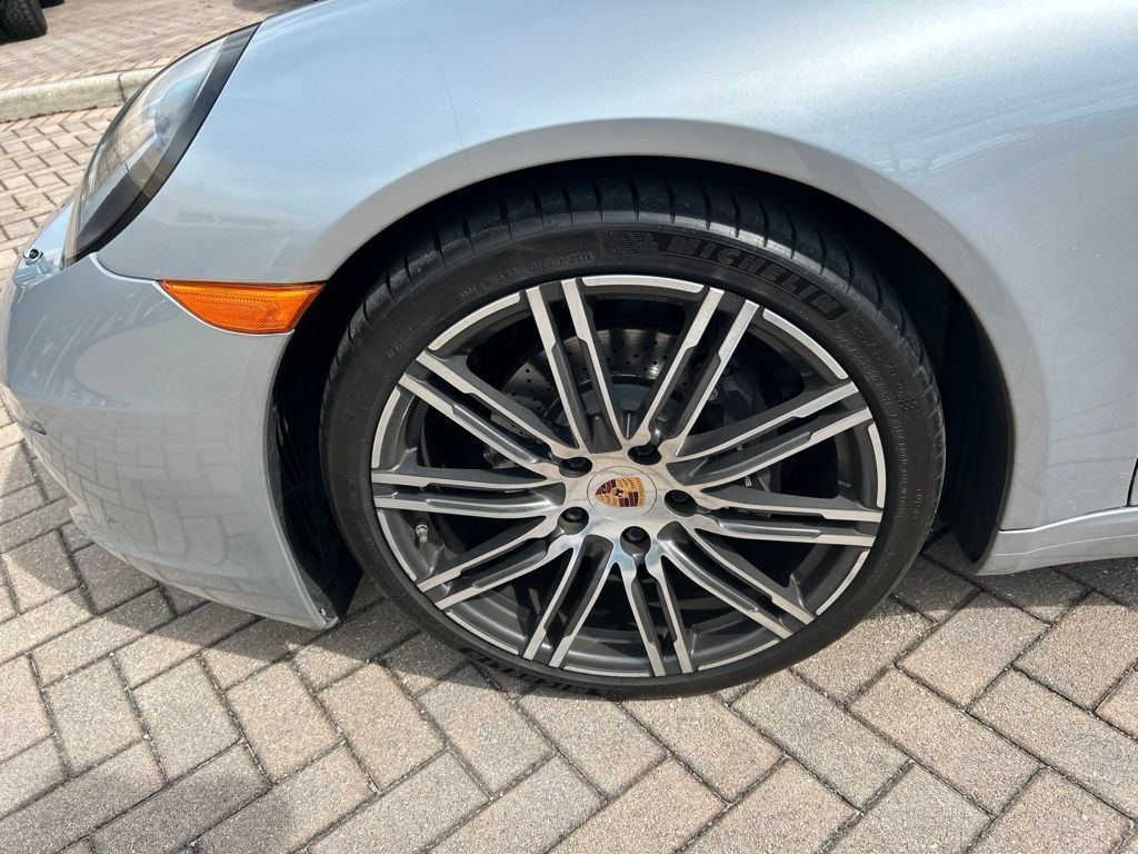 Used 2014 Porsche 911 Carrera 4 AWD/4WD image 12