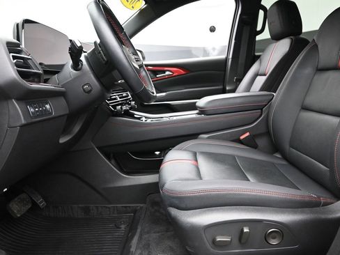 Certified 2024 Chevrolet Traverse RS w/ LPO, Floor Liner Package image 17