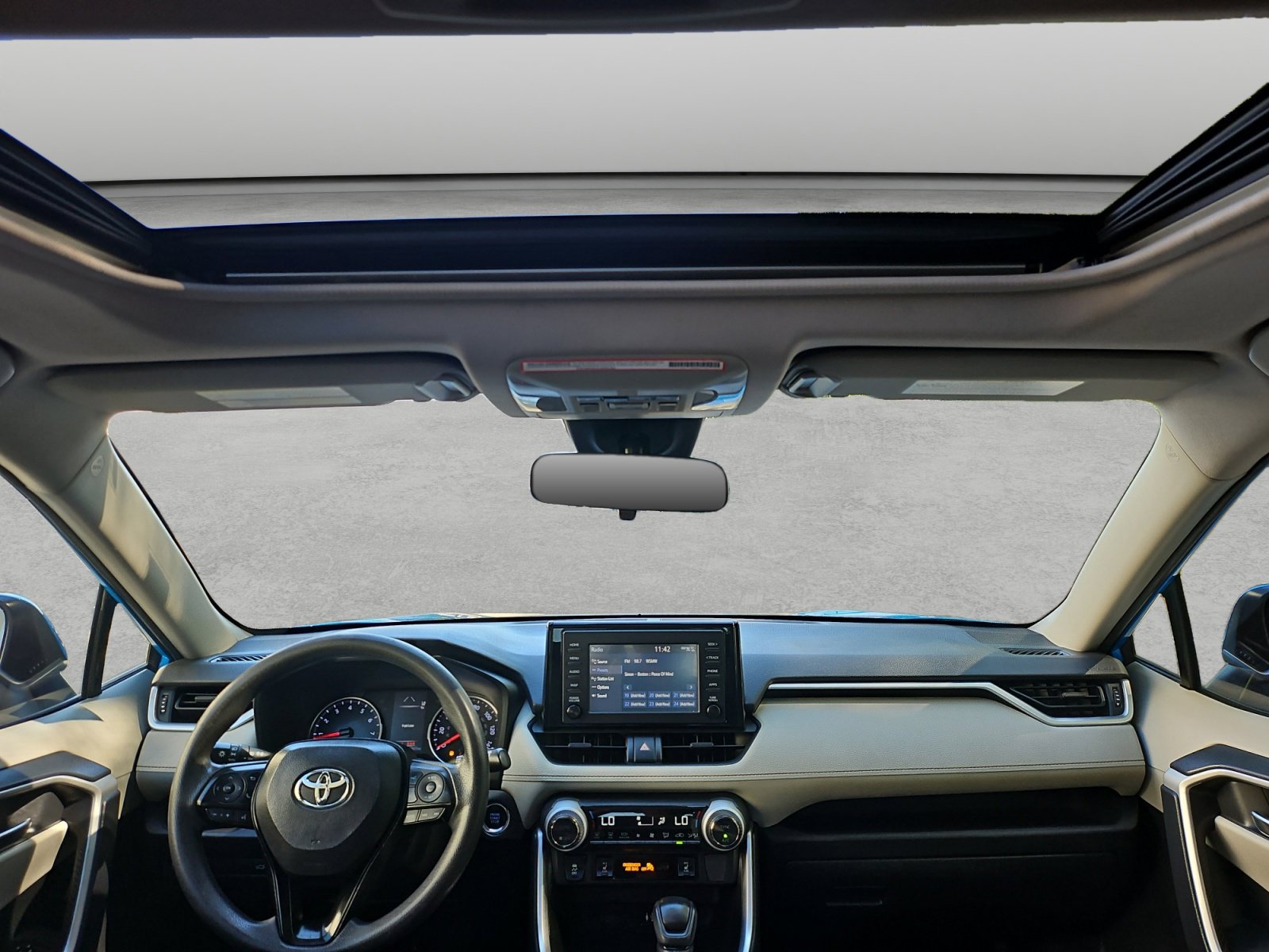 Used 2019 Toyota RAV4 XLE w/ Convenience Package FWD image 37