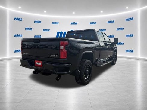 Used 2020 Chevrolet Silverado 2500 High Country w/ Technology Package AWD/4WD image 5