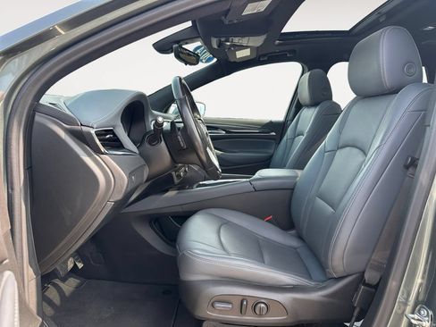 Used 2024 Buick Enclave Essence w/ Experience Buick Package FWD image 9