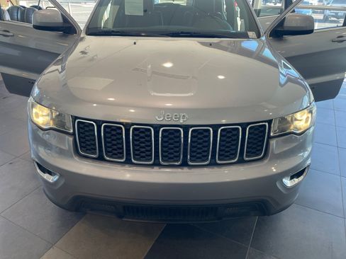 Used 2021 Jeep Grand Cherokee Laredo X image 23