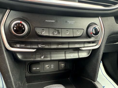 Used 2020 Hyundai Santa Fe SEL image 23