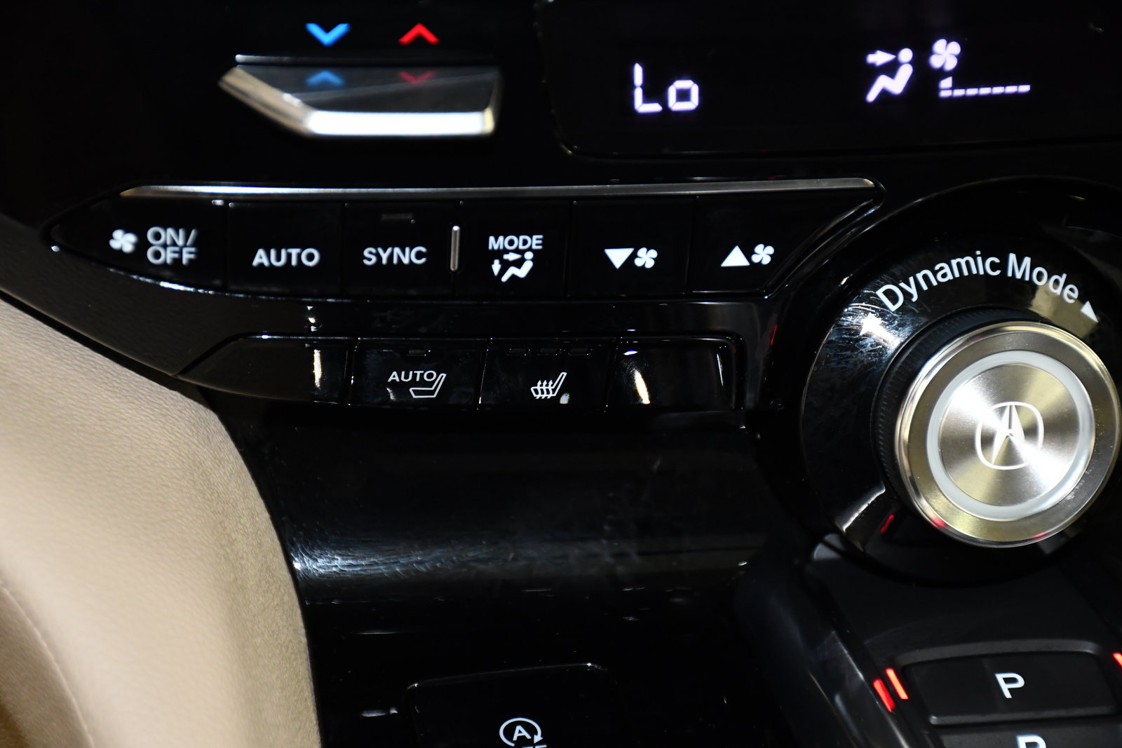 Used 2025 Acura MDX SH-AWD image 29