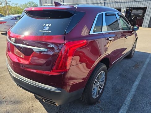 Used 2018 Cadillac XT5 Luxury w/ Driver Awareness Package image 6