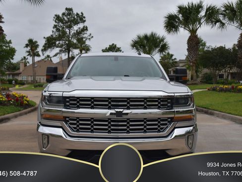 Used 2017 Chevrolet Silverado 1500 LT w/ Texas Edition RWD image 4