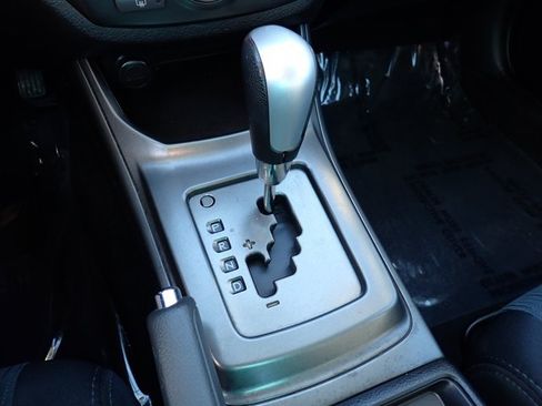 Used 2011 Subaru Impreza Outback Sport AWD/4WD image 17