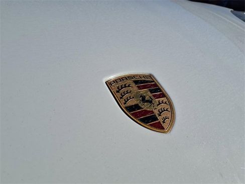 Used 2017 Porsche Cayenne Platinum Edition image 26