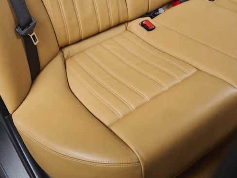 Used 2003 BMW M5 RWD image 57