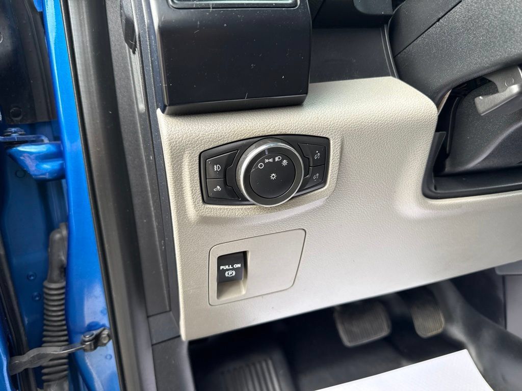 Used 2016 Ford F150 XL w/ Equipment Group 101A Mid AWD/4WD image 25