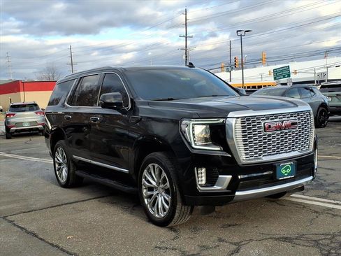 Used 2024 GMC Yukon Denali w/ Advanced Technology Package image 1