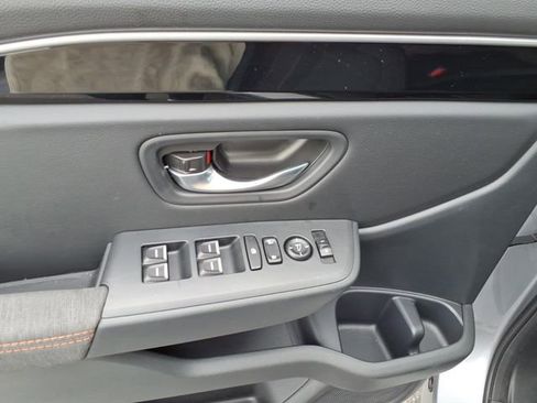 Certified 2025 Honda Pilot Sport image 13