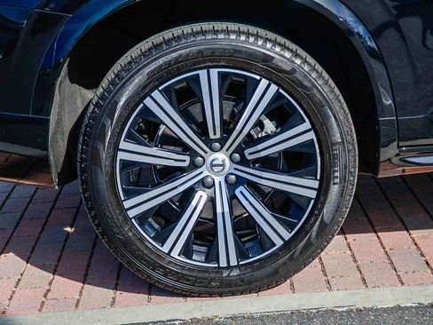 Used 2023 Volvo XC90 B6 Core w/ Climate Package image 10