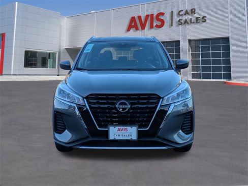 Used 2024 Nissan Kicks SV image 2