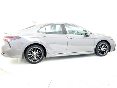Certified 2023 Toyota Camry SE image 6