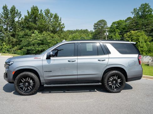 Used 2022 Chevrolet Tahoe Z71 w/ Luxury Package AWD/4WD image 5