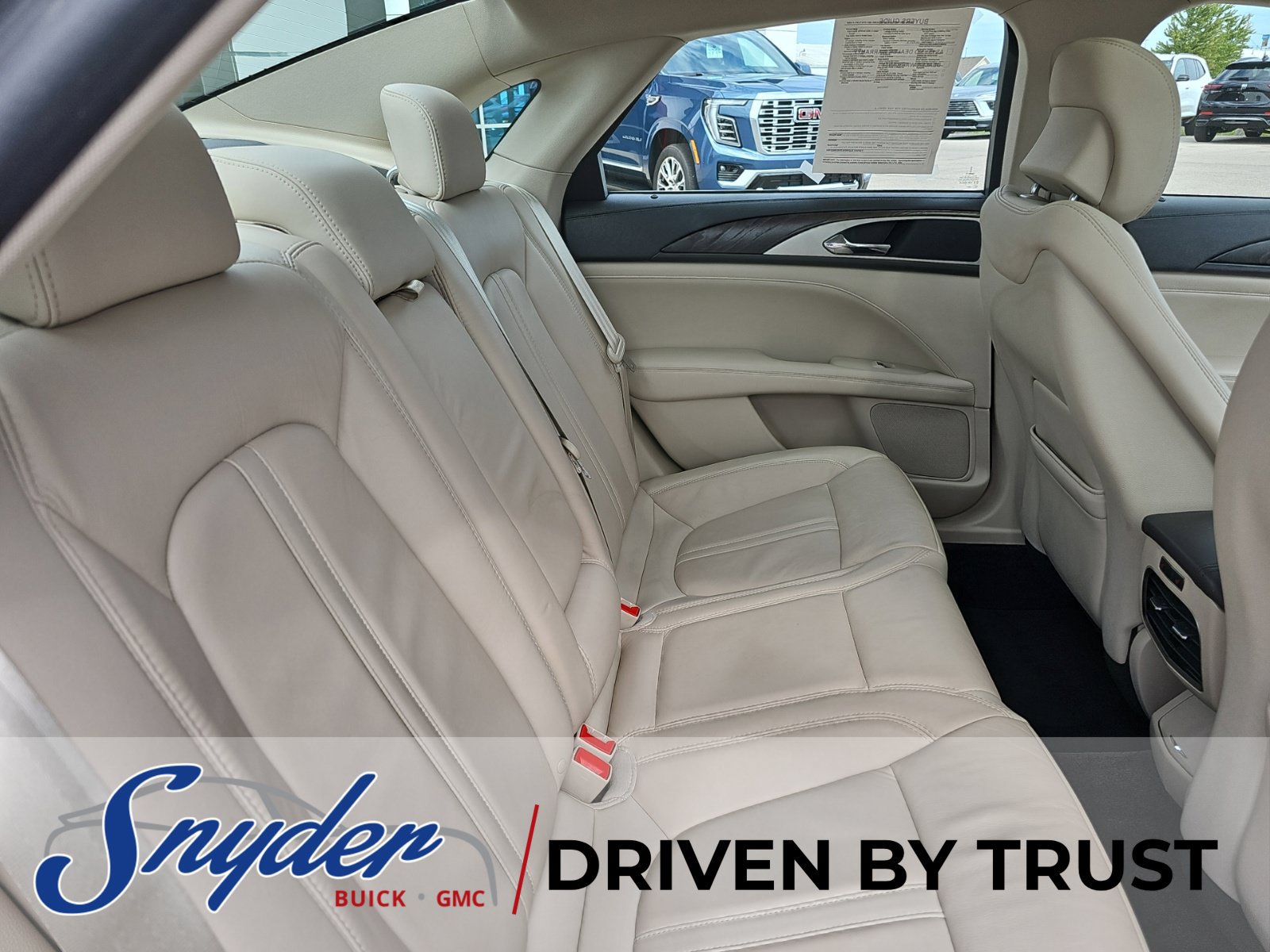 Used 2018 Lincoln MKZ Select w/ Select Plus Package AWD/4WD image 25