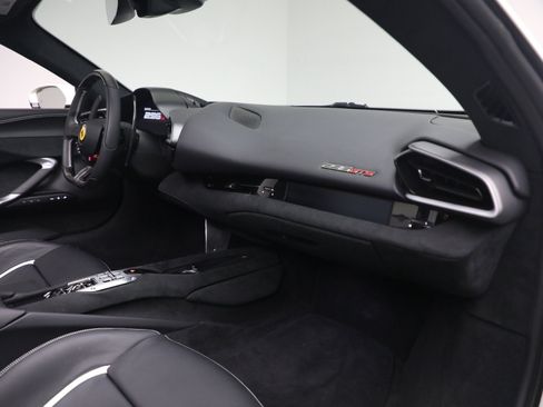 Used 2025 Ferrari 296 GTS RWD image 18