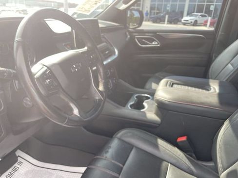 Used 2021 Chevrolet Suburban RST w/ Luxury Package RWD image 15