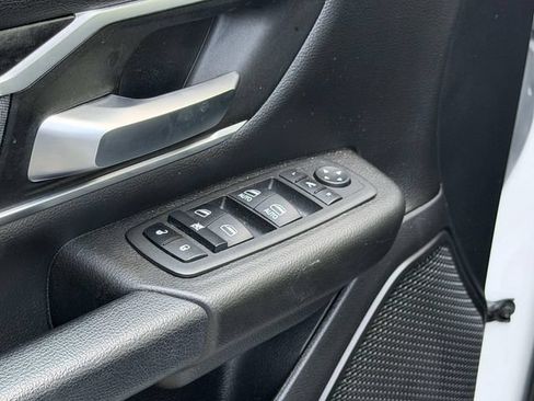 Used 2022 RAM 1500 Big Horn AWD/4WD image 16