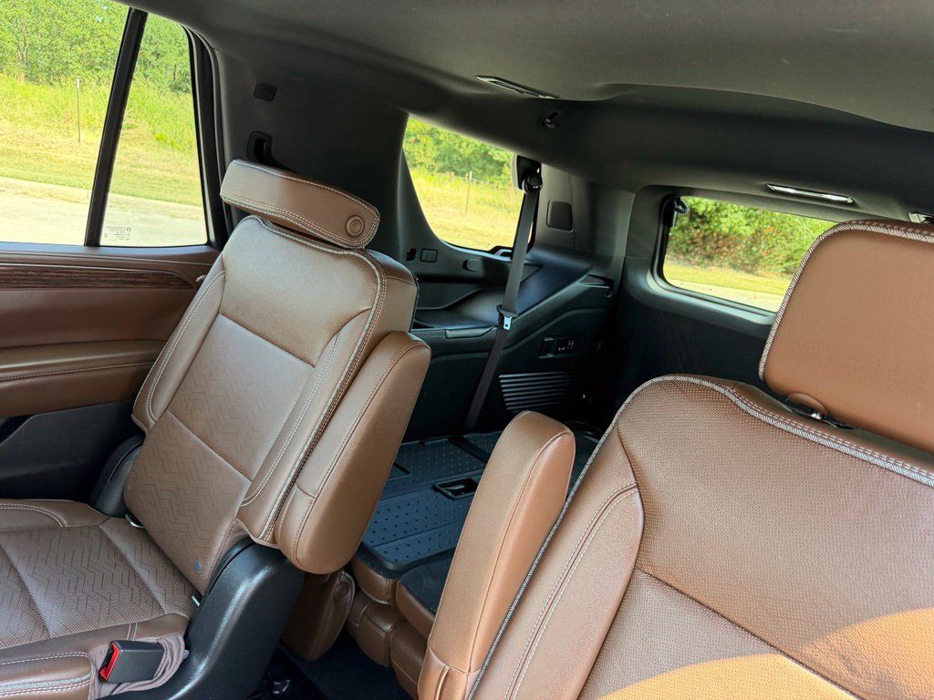Used 2021 Chevrolet Tahoe High Country AWD/4WD image 29