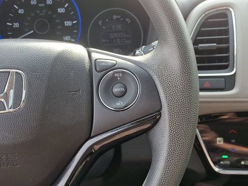 Used 2018 Honda HR-V EX image 23
