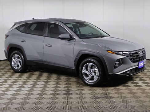 Used 2024 Hyundai Tucson SE AWD/4WD image 2