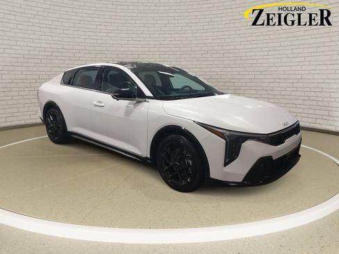 New 2026 Kia K4 GT-Line Turbo FWD image 3