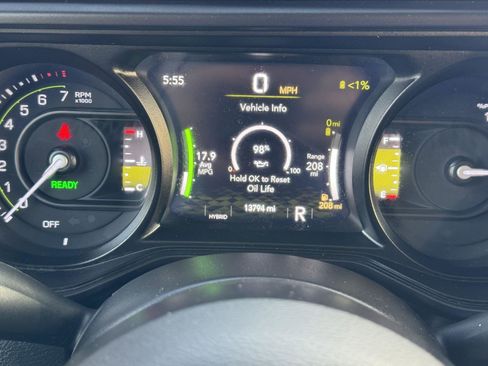 Certified 2025 Jeep Wrangler Willys image 24