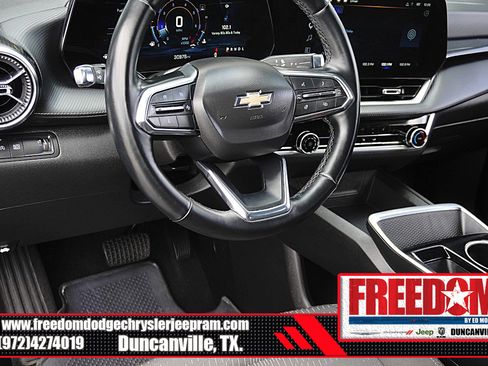 Used 2025 Chevrolet Equinox LT FWD image 25