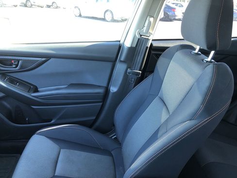 Used 2022 Subaru Crosstrek 2.0i Premium w/ Moonroof Package image 22