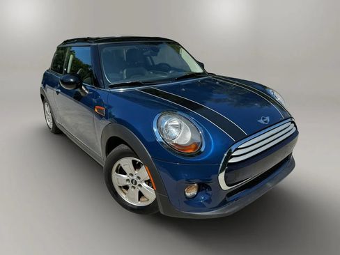 Used 2015 MINI Cooper 2-Door Hardtop FWD image 2