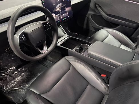 Used 2025 Tesla Model 3 Long Range RWD image 9