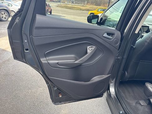Used 2015 Ford Escape Titanium image 18