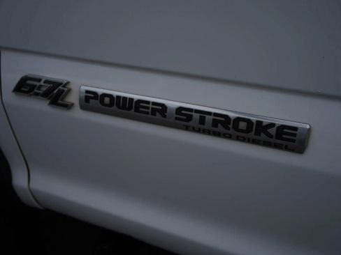 Used 2017 Ford F550 4x4 SuperCab Super Duty image 32