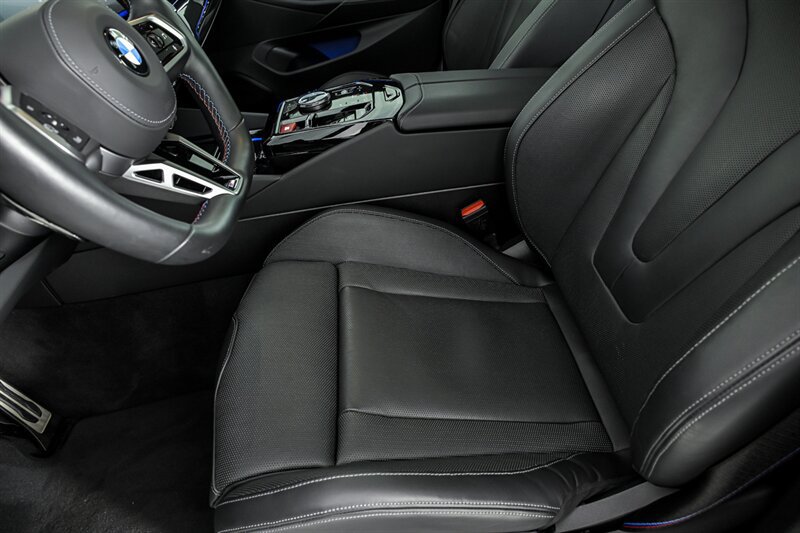 Used 2025 BMW M5 Touring AWD/4WD image 23