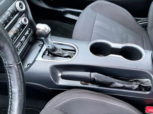 Used 2022 Ford Mustang Coupe image 16