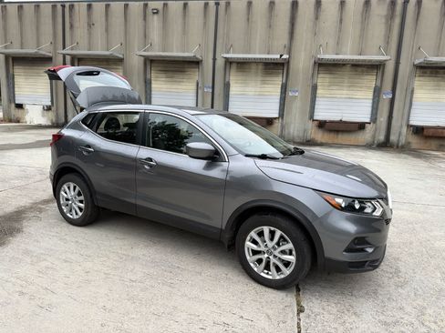 Used 2022 Nissan Rogue Sport S FWD image 13