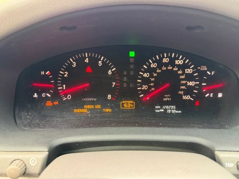 Used 2002 Lexus LS 430 RWD image 20
