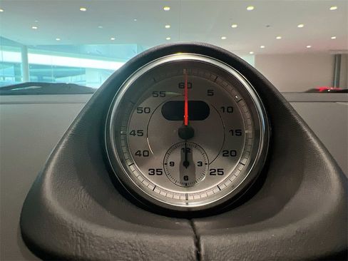 Used 2012 Porsche 911 Turbo S image 33