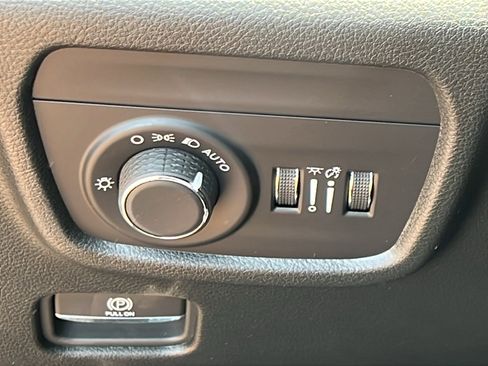 New 2025 Jeep Grand Cherokee 4WD image 23