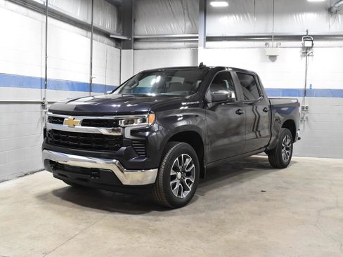 Used 2024 Chevrolet Silverado 1500 LT AWD/4WD image 3