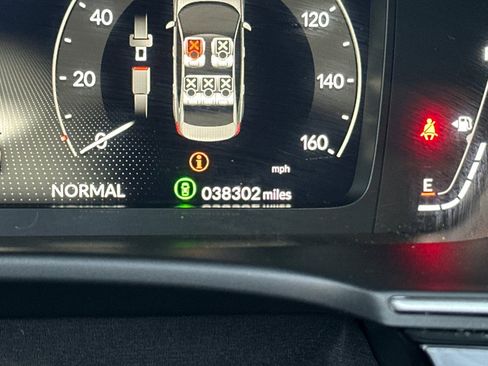 Used 2023 Honda Civic Touring image 28